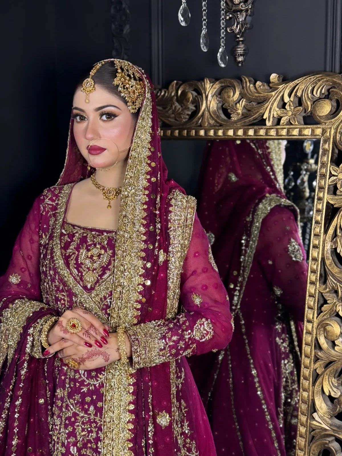 Barat: Gilded mirror, makeup by ivory salon